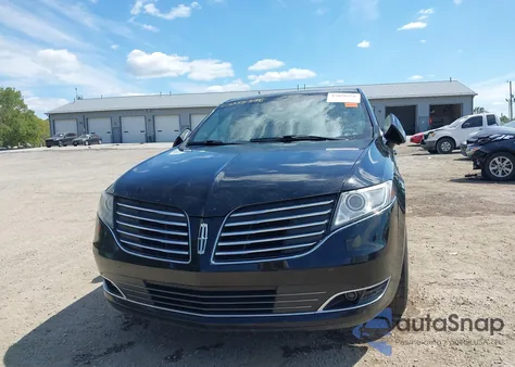 2017 Lincoln Mkt Livery from USA, damaged, VIN 2LMHJ5NK4HBL00917